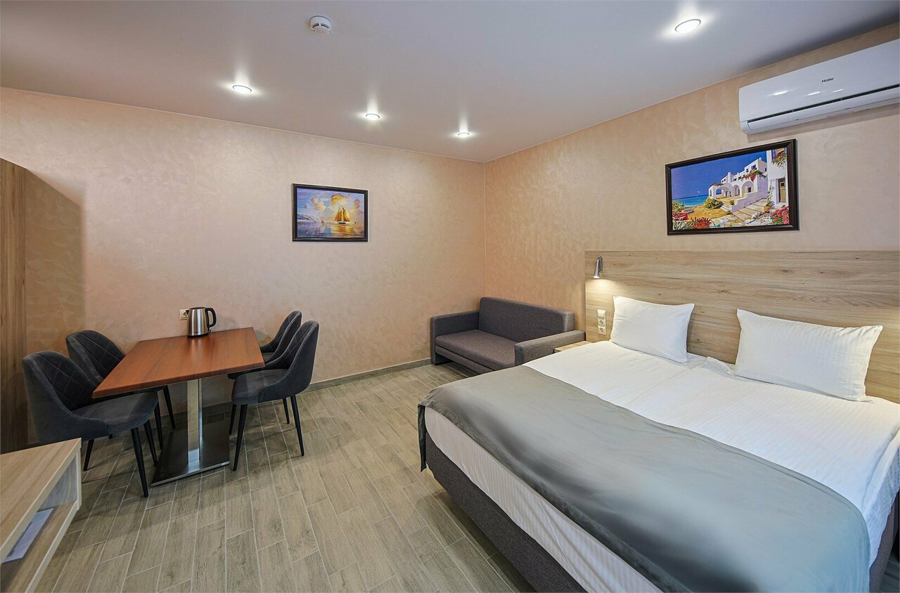 Гостиница Версаль Геленджик