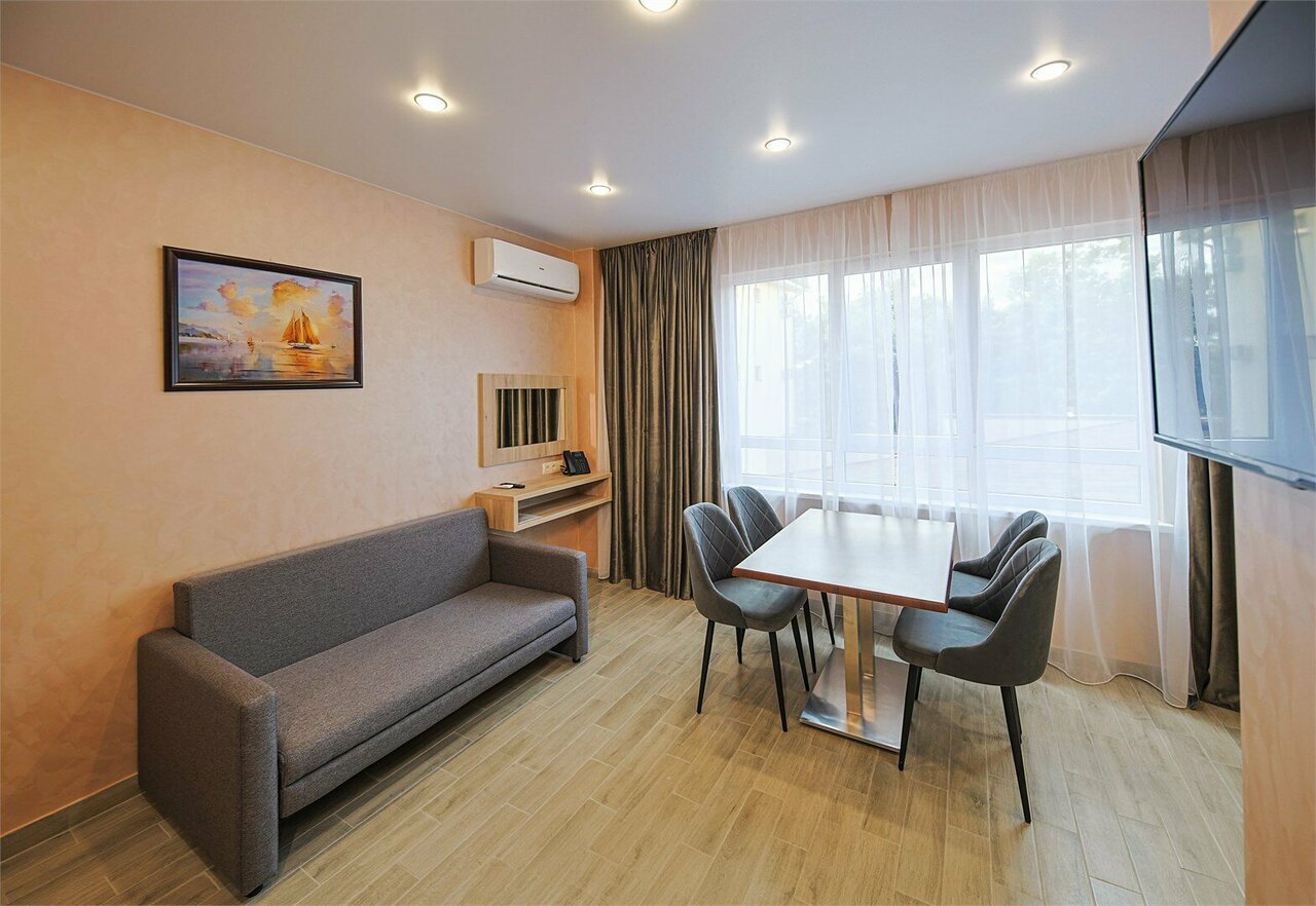 Гостиница Версаль Геленджик