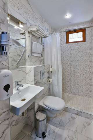 Гостиница Версаль Геленджик С балконом-13