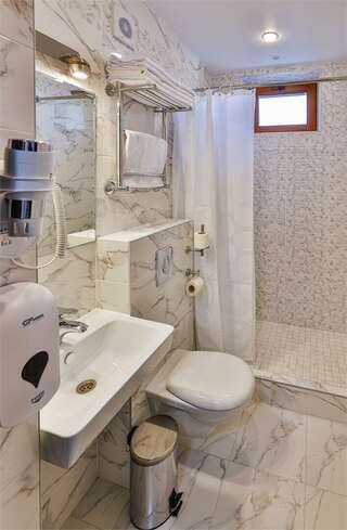 Гостиница Версаль Геленджик С балконом с видом в стену-14