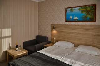 Гостиница Версаль Геленджик Стандарт с видом в стену-5