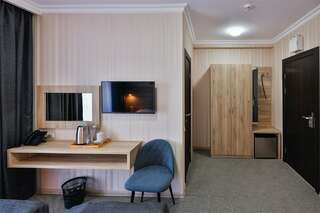 Гостиница Версаль Геленджик Стандарт с видом в стену-6